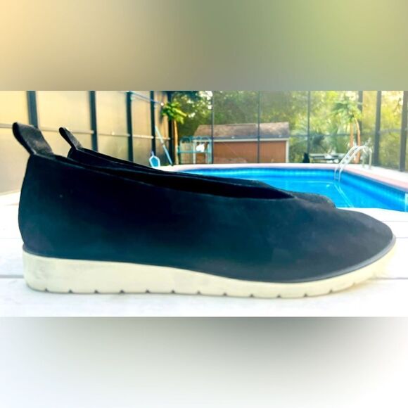 Eileen Fisher Humor Nubuck Sporty Ballet Flats Size 9* - Picture 2 of 11